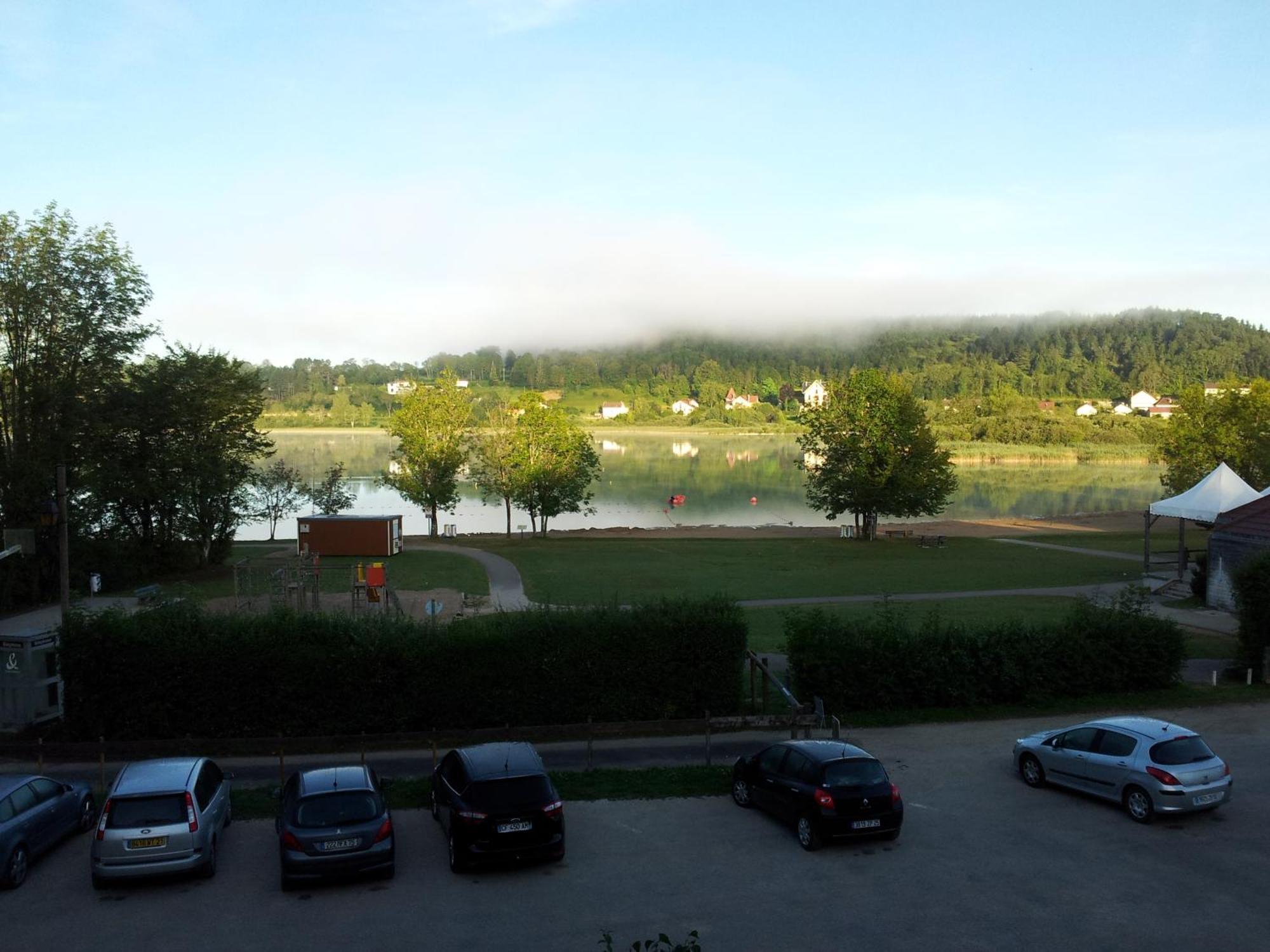 Hotel Restaurant La Chaumiere Du Lac Clairvaux-les-Lacs Exteriér fotografie