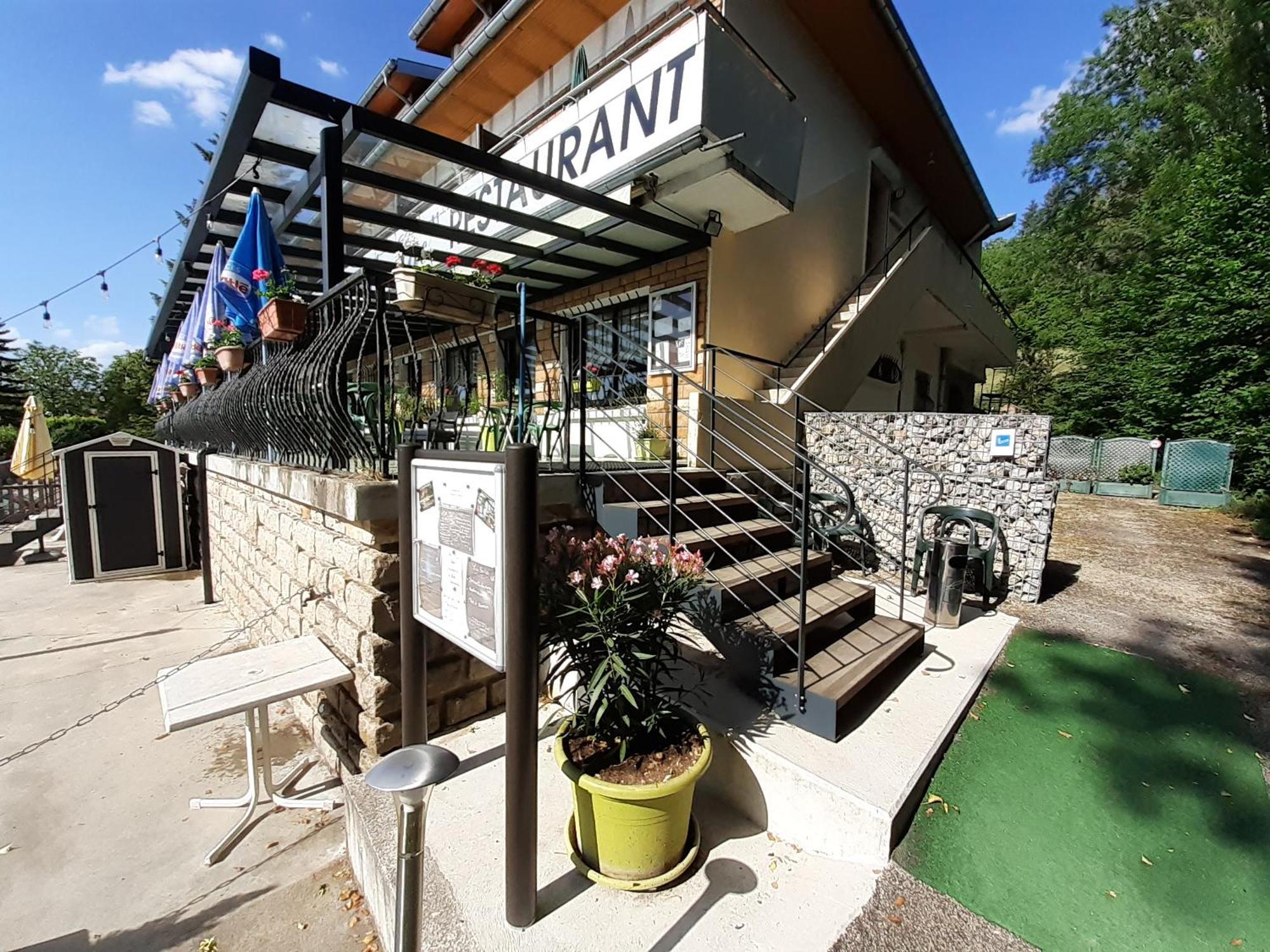 Hotel Restaurant La Chaumiere Du Lac Clairvaux-les-Lacs Exteriér fotografie